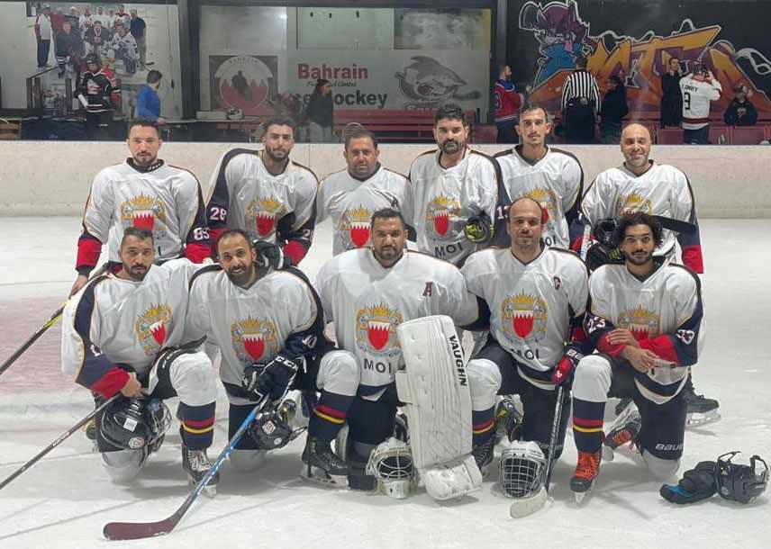 فريق وزارة الداخلية لهوكي الجليد يفوز على نادي المحرق خلال مشاركته الأولى في منافسات الدوري البحريني لرياضة الهوكي<